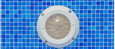  Changement de la lampe du projecteur de la piscine